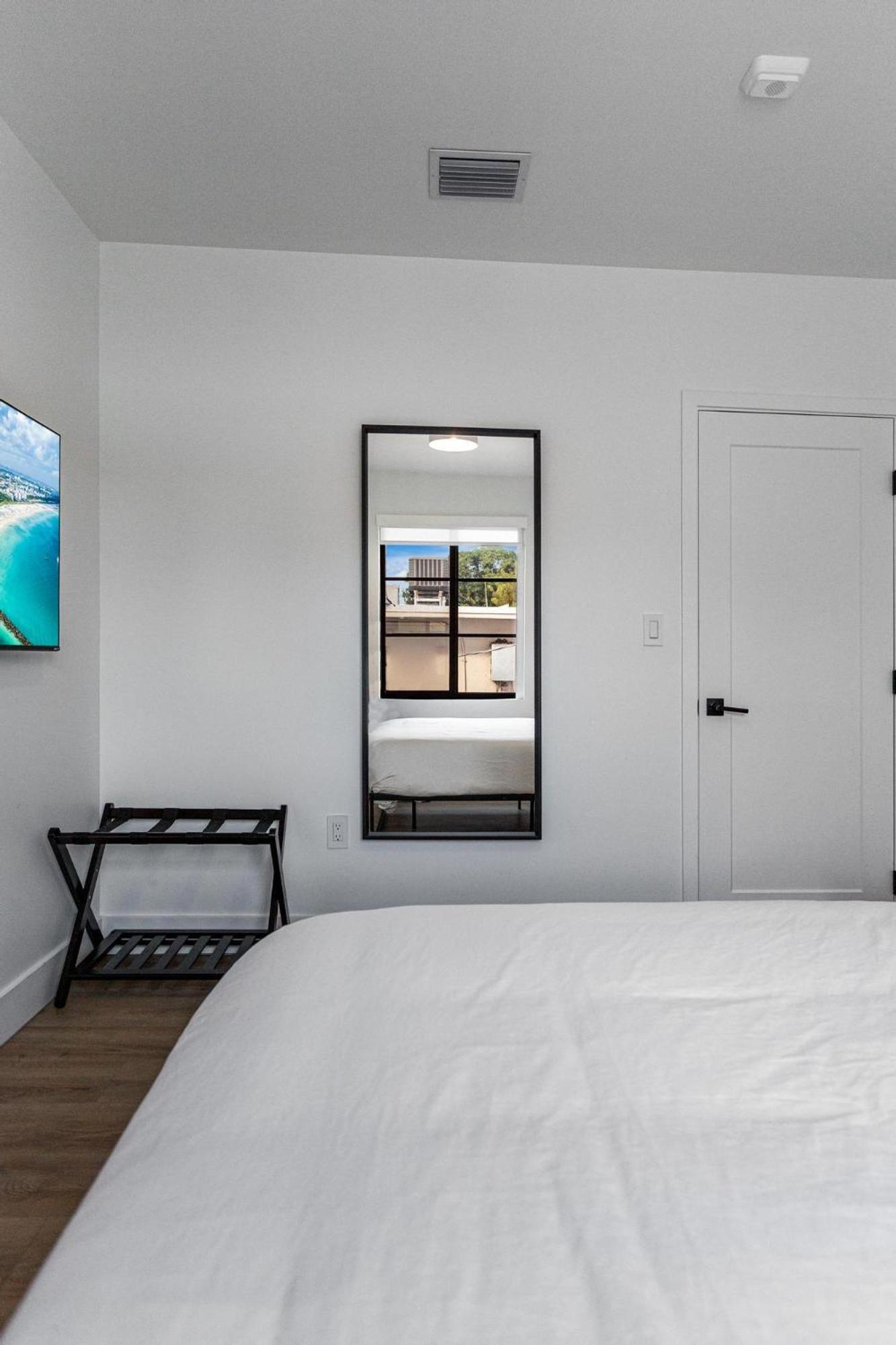 Lux Retreat By Renzzi Apartment Miami Exterior photo