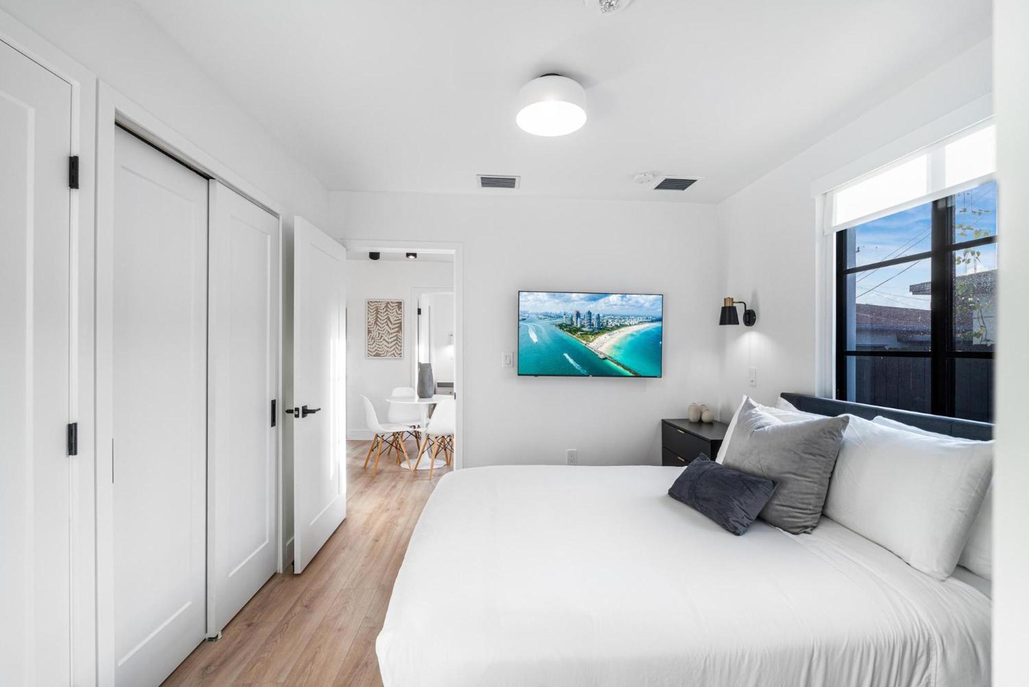 Lux Retreat By Renzzi Apartment Miami Exterior photo