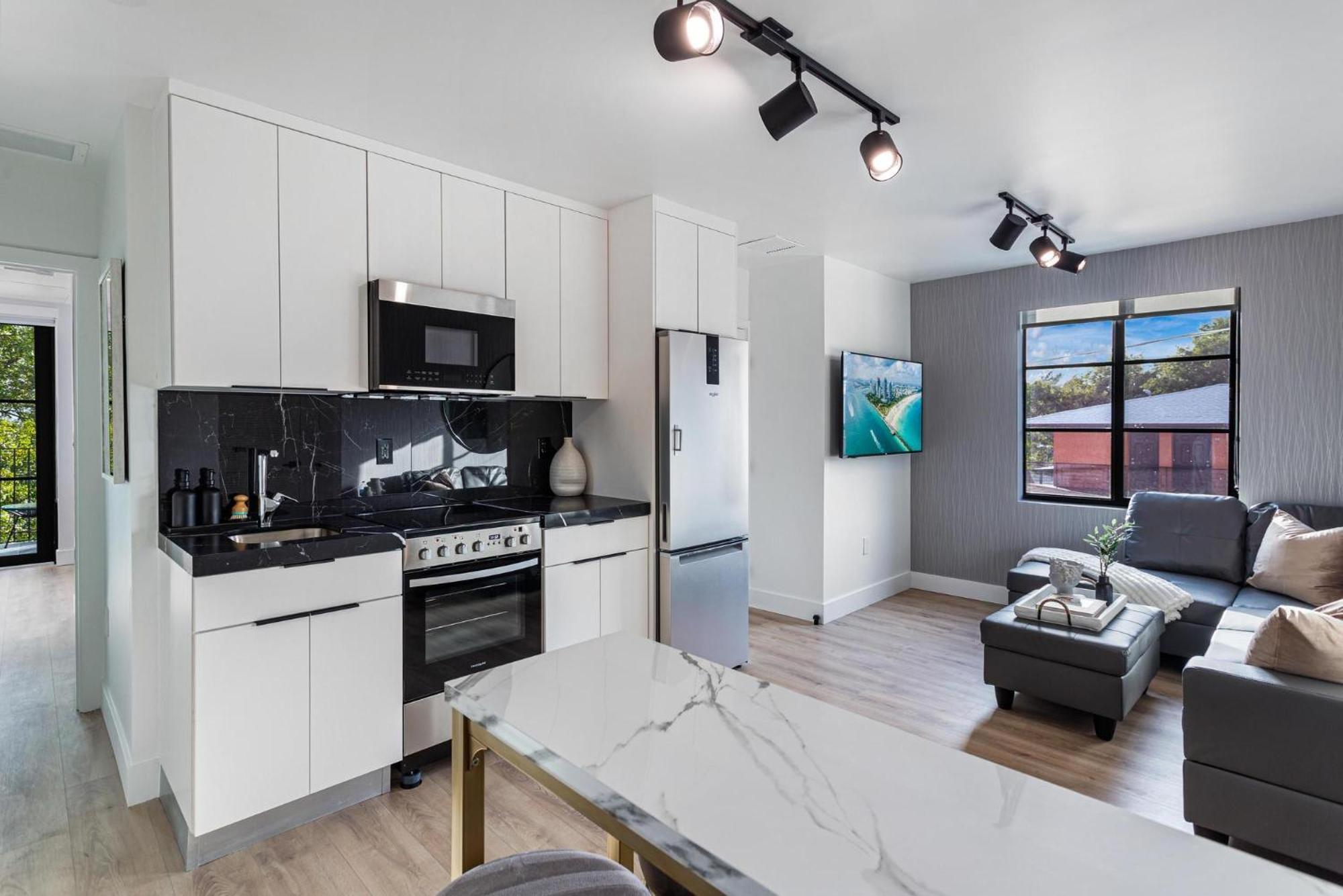 Lux Retreat By Renzzi Apartment Miami Exterior photo